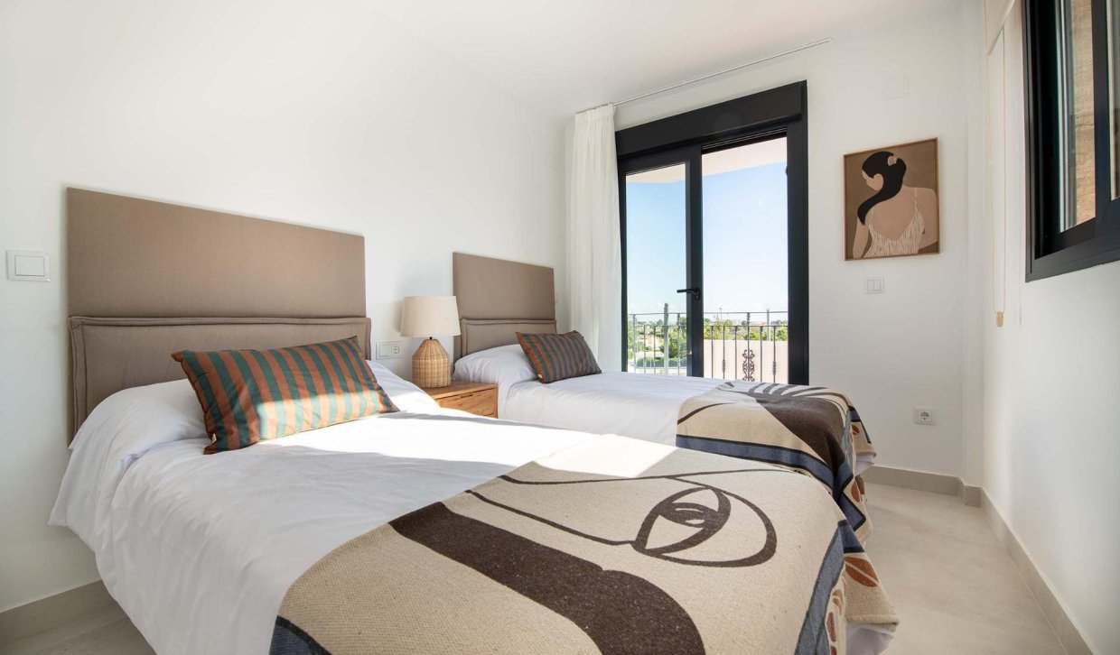 Obra nueva - Bungalow en la planta superior - Cox - San Fernando