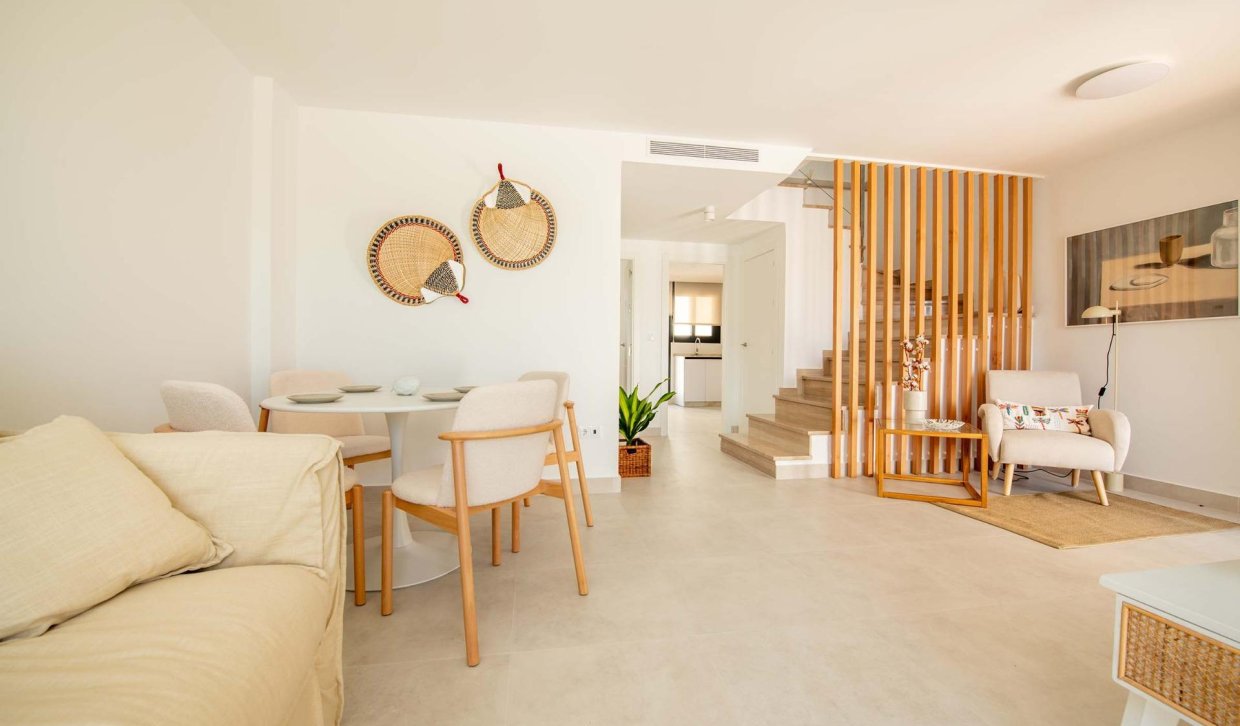 Obra nueva - Bungalow en la planta superior - Cox - San Fernando