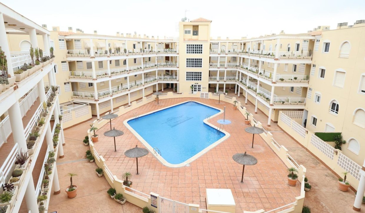 Alquiler - Apartamento  - Campoamor - Orihuela costa