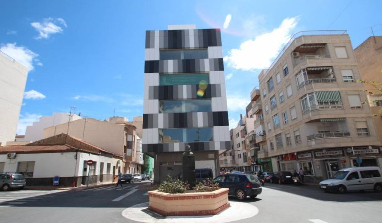 Segunda Mano - Edificio - Torrevieja - Centro