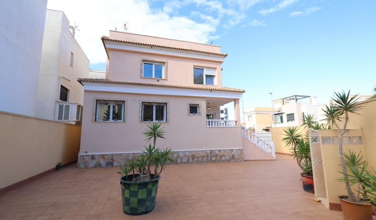 Odsprzedaż - Chalet - Orihuela Costa - Villamartín-Las Filipinas