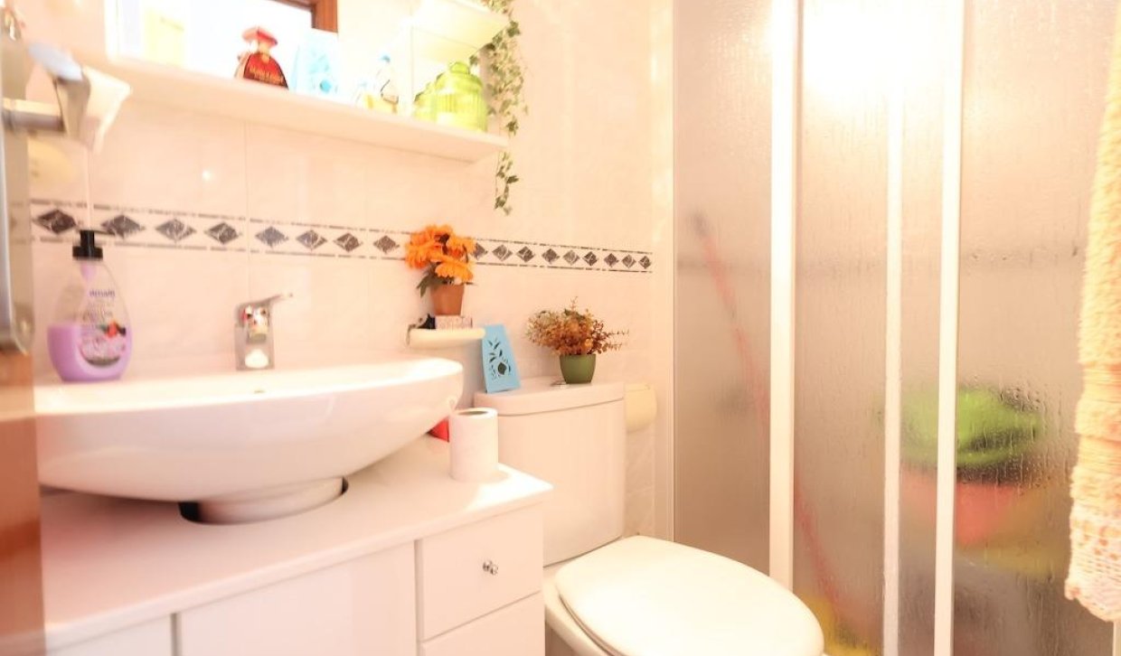 Resale - Apartment  - Torrevieja - La Mata pueblo