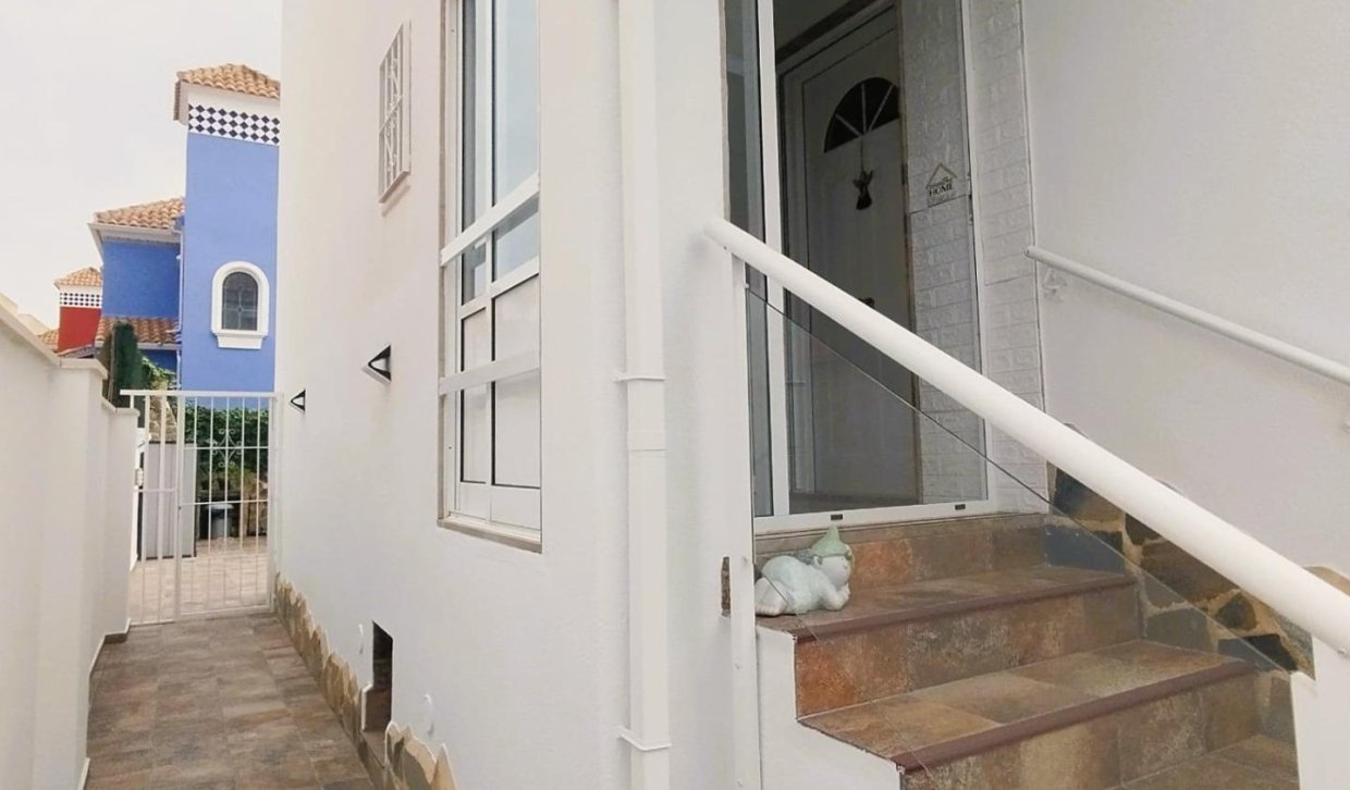 Segunda Mano - Villa - San Miguel de Salinas - Las filipinas