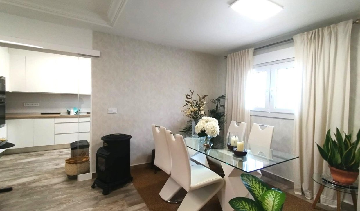 Segunda Mano - Villa - San Miguel de Salinas - Las filipinas