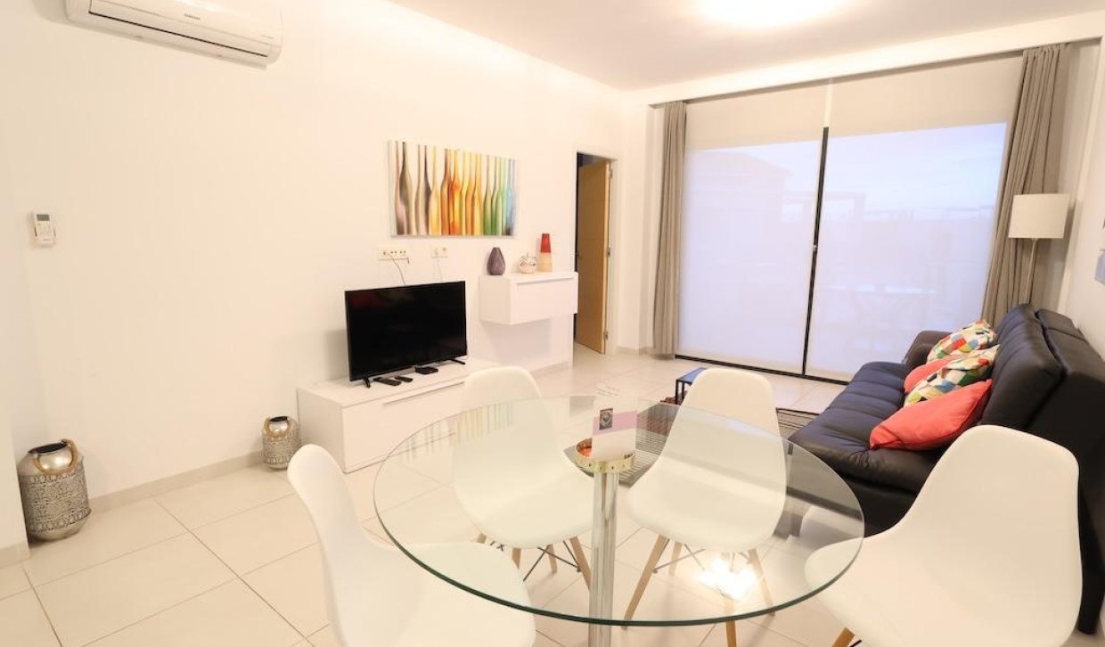 Resale - Apartment  - Orihuela Costa - La Zenia