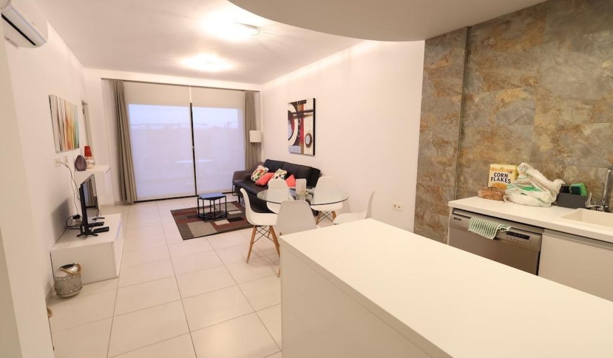 Resale - Apartment  - Orihuela Costa - La Zenia