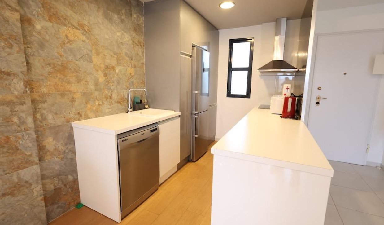 Resale - Apartment  - Orihuela Costa - La Zenia