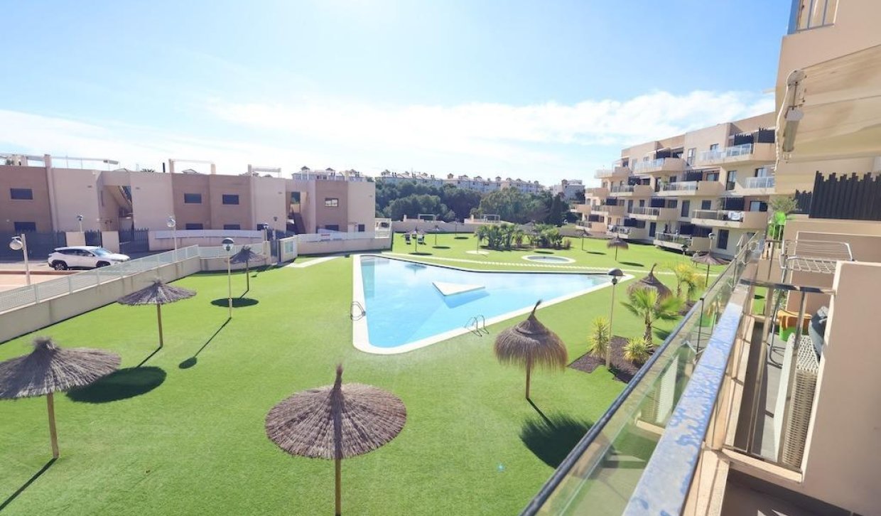 Resale - Apartment  - Orihuela Costa - La Zenia