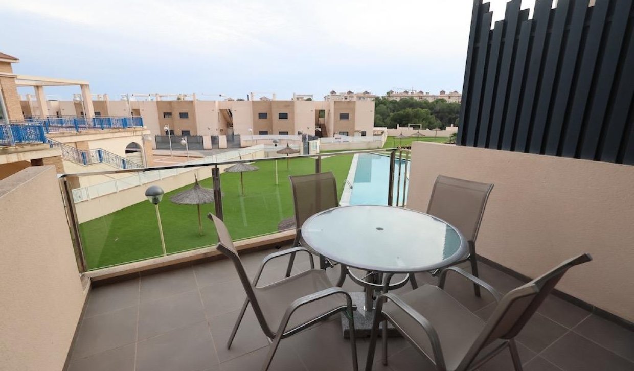 Resale - Apartment  - Orihuela Costa - La Zenia
