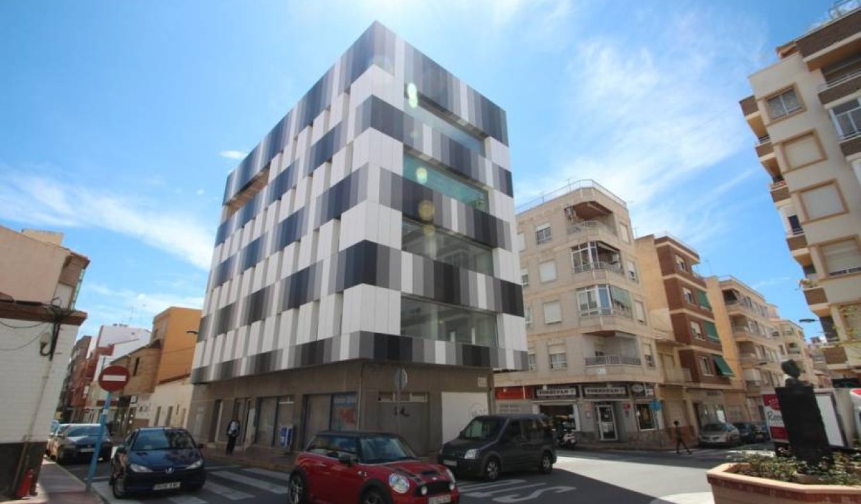 Segunda Mano - Edificio - Torrevieja - Centro