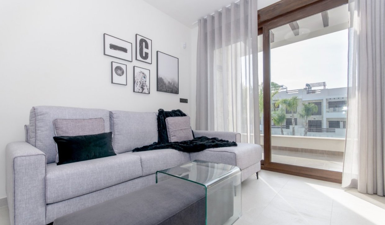 Obra nueva - Bungalow en la planta superior - Torrevieja - Los balcones