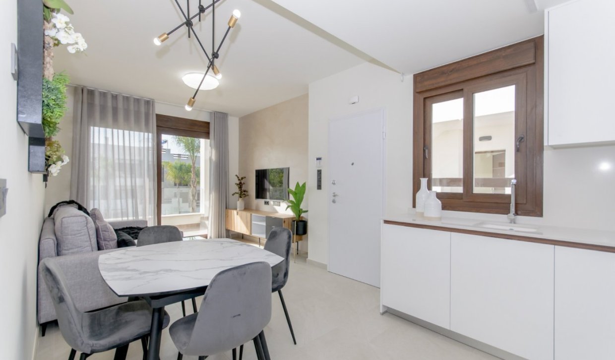 Obra nueva - Bungalow en la planta superior - Torrevieja - Los balcones