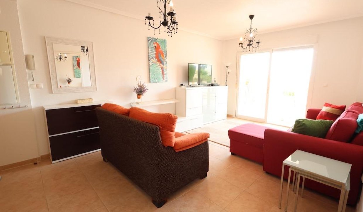 Resale - Apartment  - Orihuela Costa - Campoamor