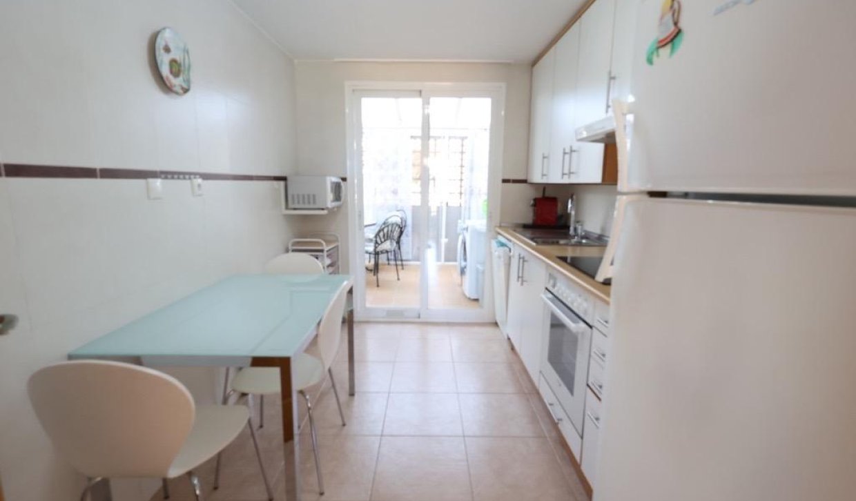 Resale - Apartment  - Orihuela Costa - Campoamor