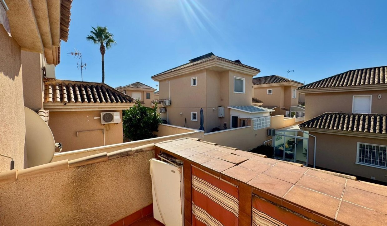 Segunda Mano - Chalet - Torrevieja - Los Altos