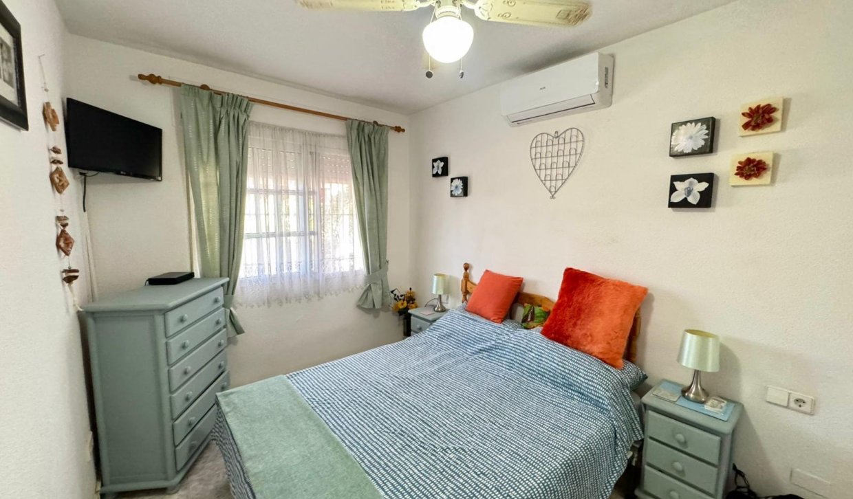 Segunda Mano - Chalet - Torrevieja - Los Altos