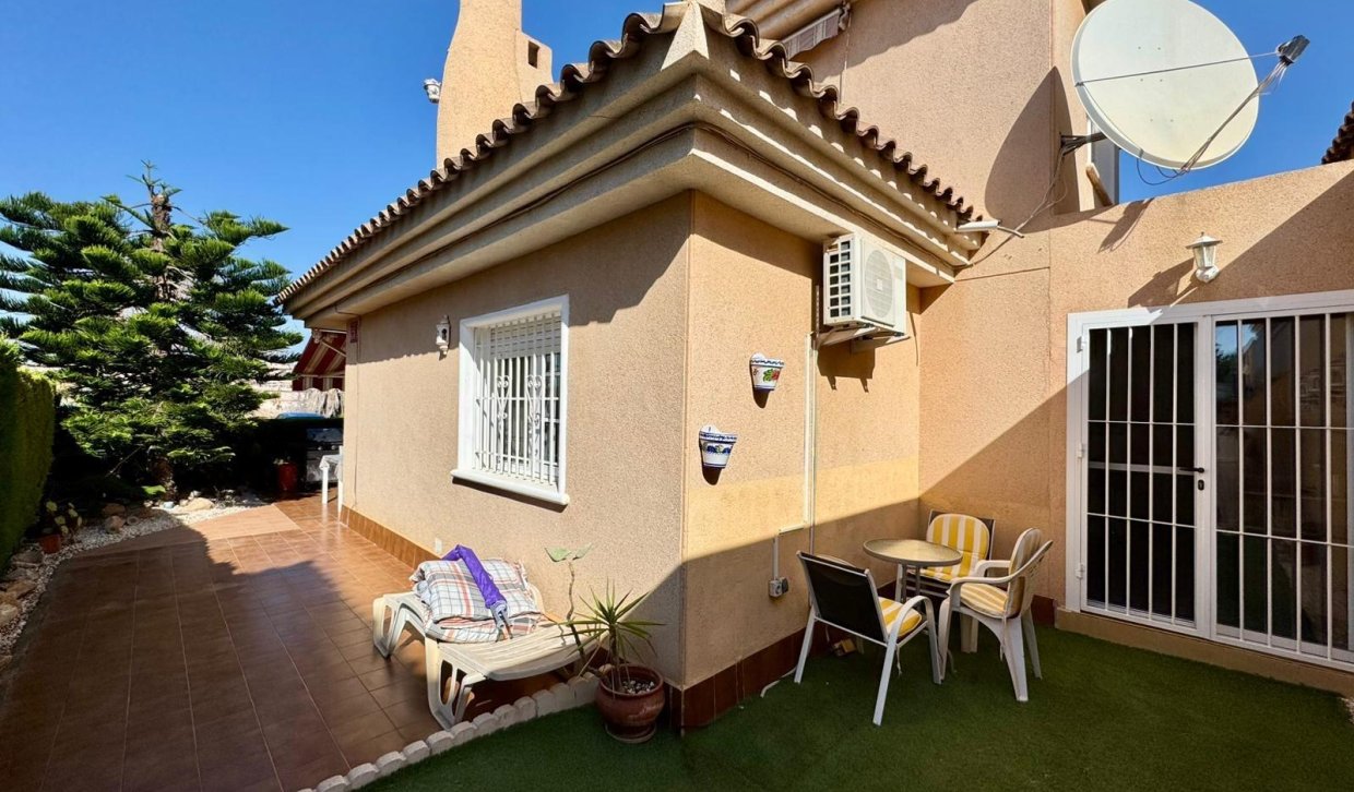 Segunda Mano - Chalet - Torrevieja - Los Altos