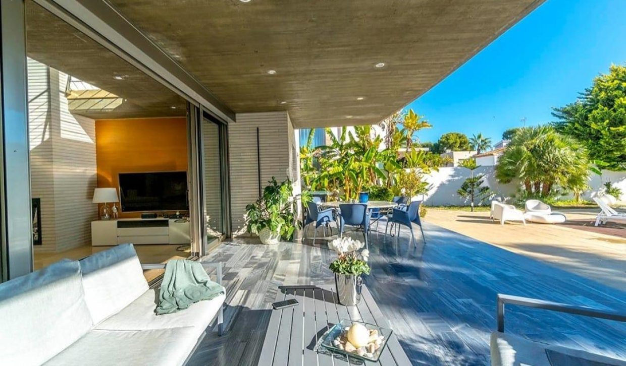 Resale - Villa - Orihuela Costa - Campoamor