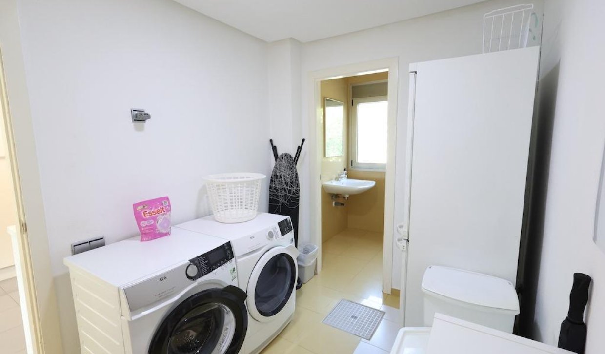 Resale - Villa - Orihuela Costa - Campoamor