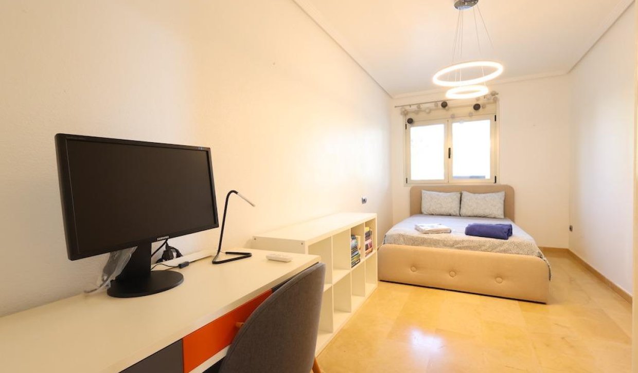 Resale - Villa - Orihuela Costa - Campoamor