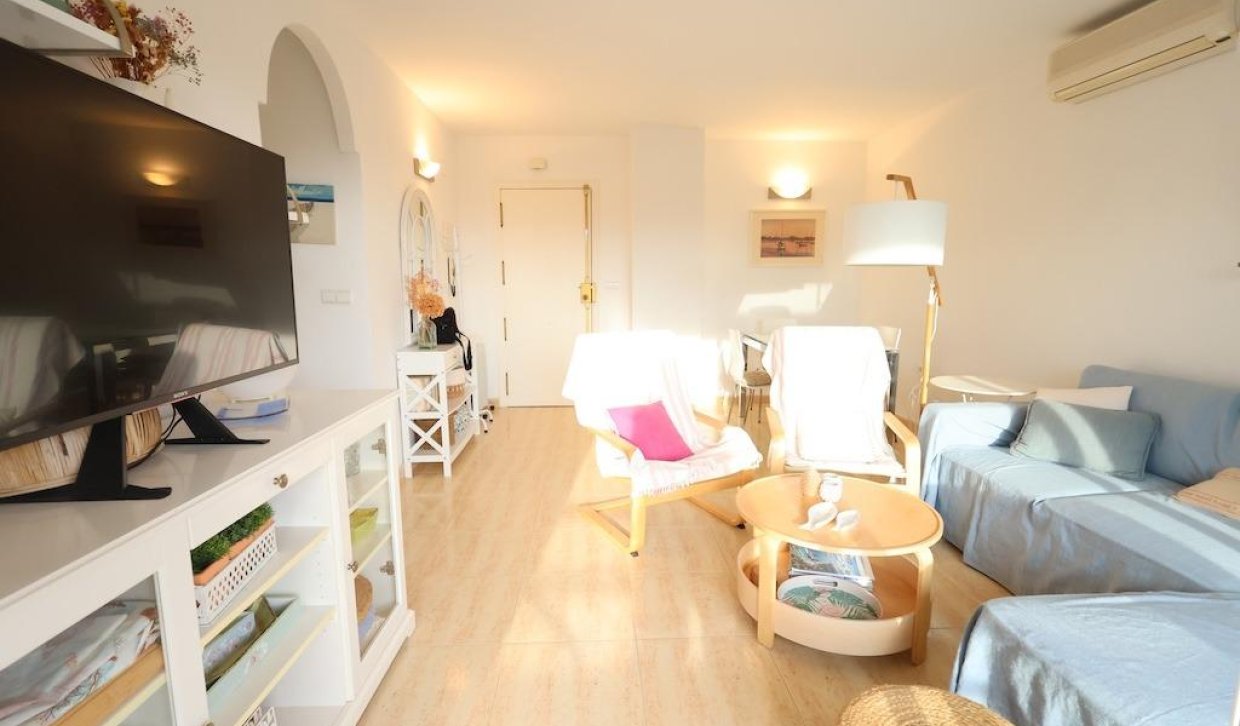 Resale - Apartment  - Orihuela Costa - Campoamor