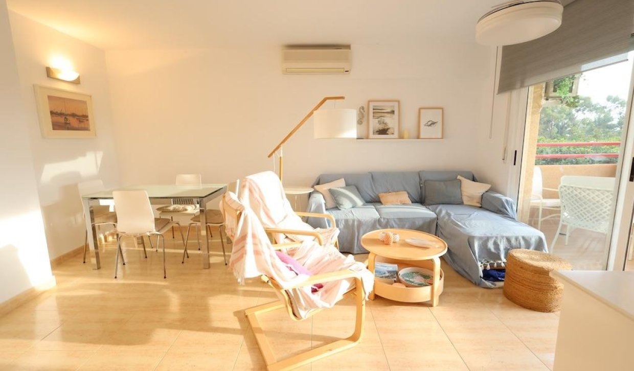 Resale - Apartment  - Orihuela Costa - Campoamor