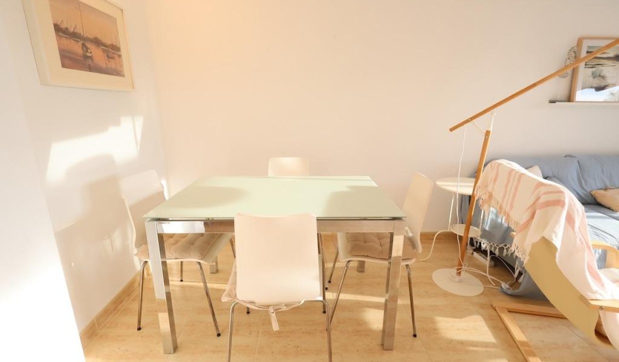 Resale - Apartment  - Orihuela Costa - Campoamor