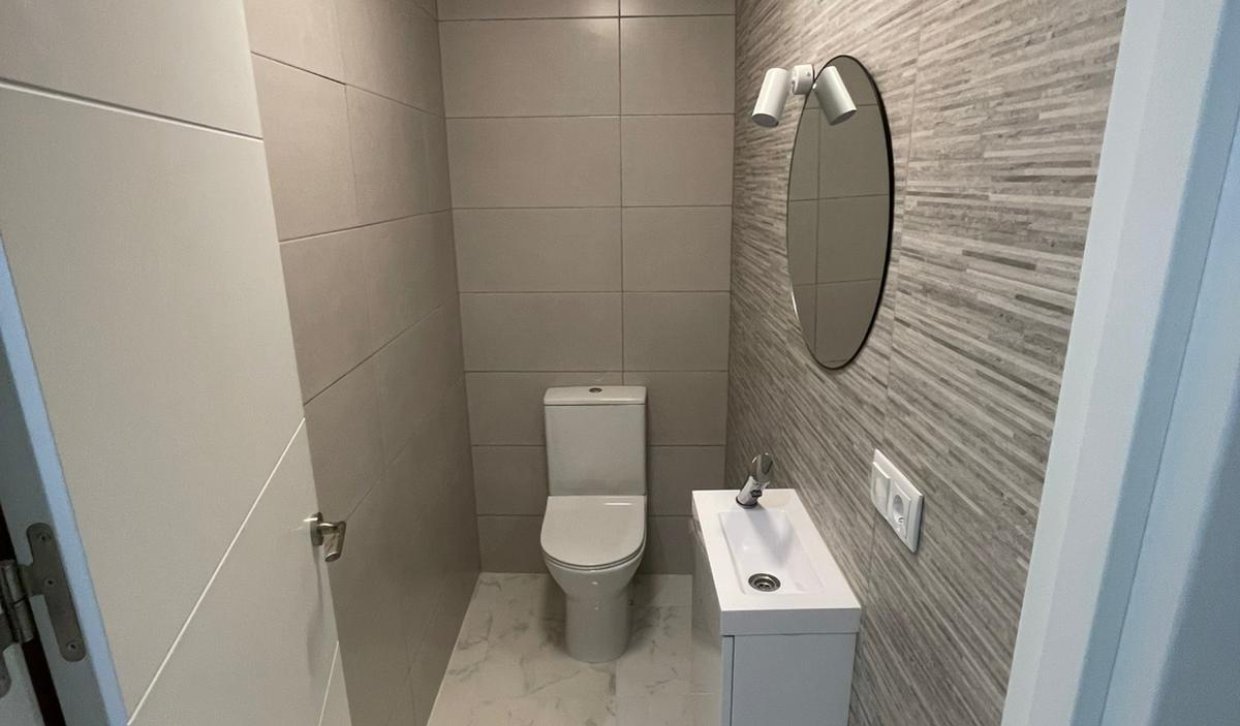 Segunda Mano - Edificio - Santa Pola