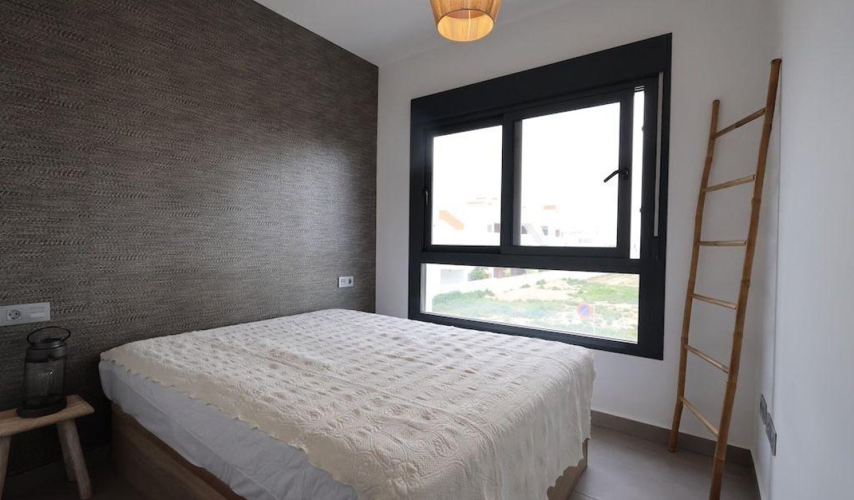 Resale - Upper floor bungalow - Pilar de la Horadada - Zona Pueblo