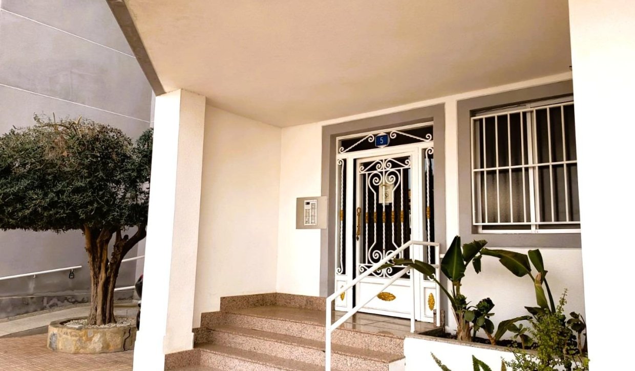 Segunda Mano - Apartamento  - Orihuela Costa - La Regia