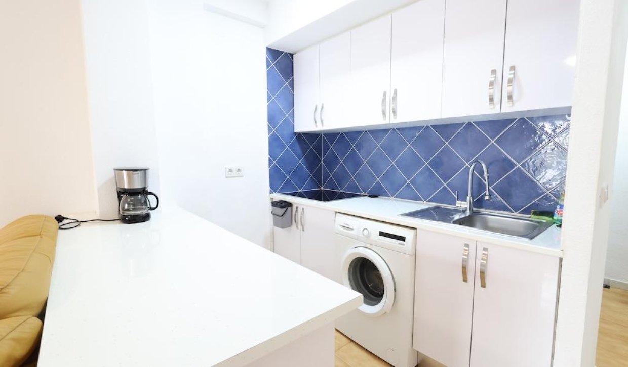 Resale - Apartment  - Torrevieja - La veleta