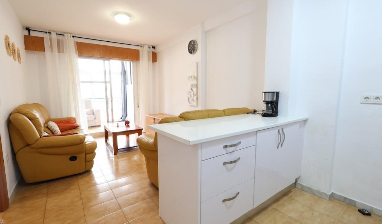 Resale - Apartment  - Torrevieja - La veleta