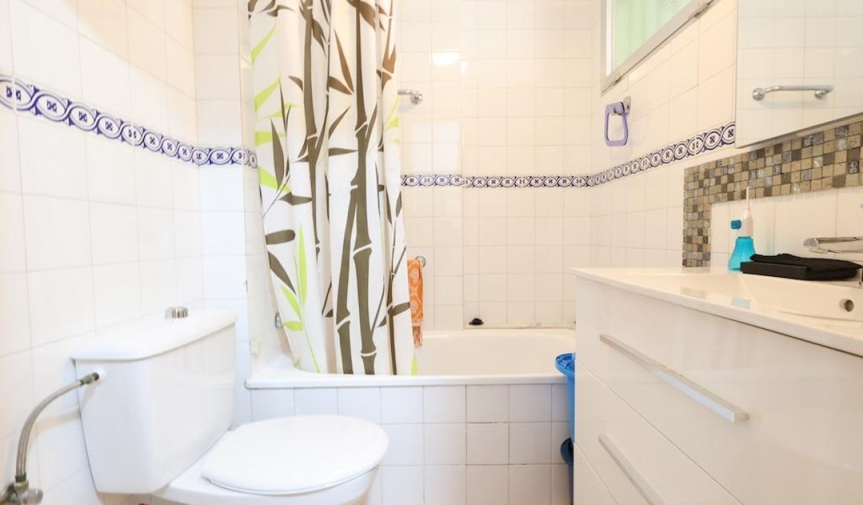 Resale - Apartment  - Torrevieja - La veleta