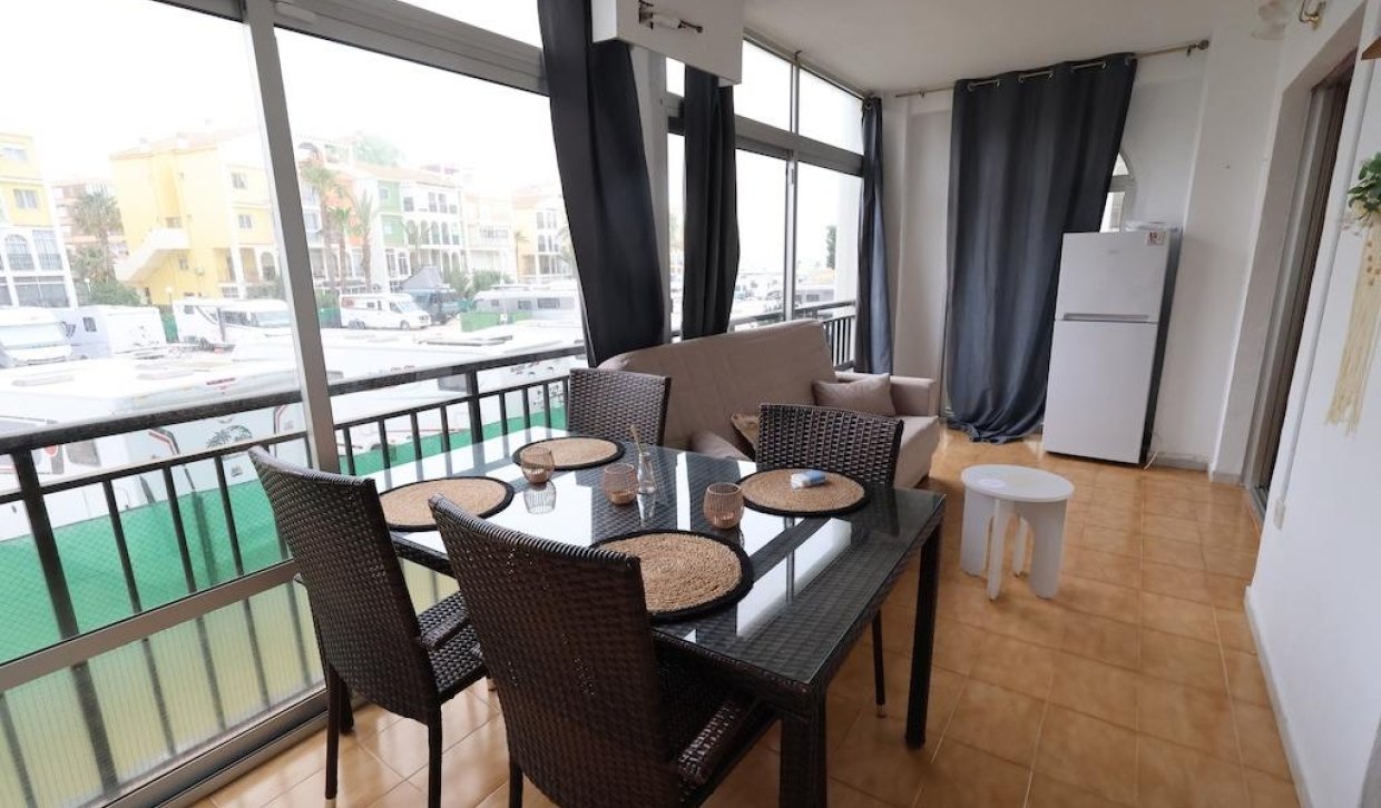 Resale - Apartment  - Torrevieja - La veleta