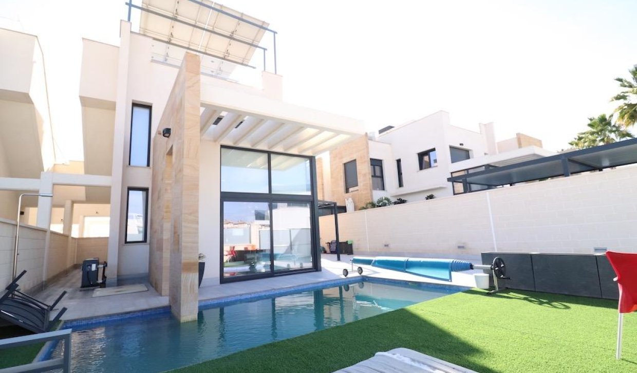 Segunda Mano - Villa - Orihuela Costa - Lomas de Cabo Roig