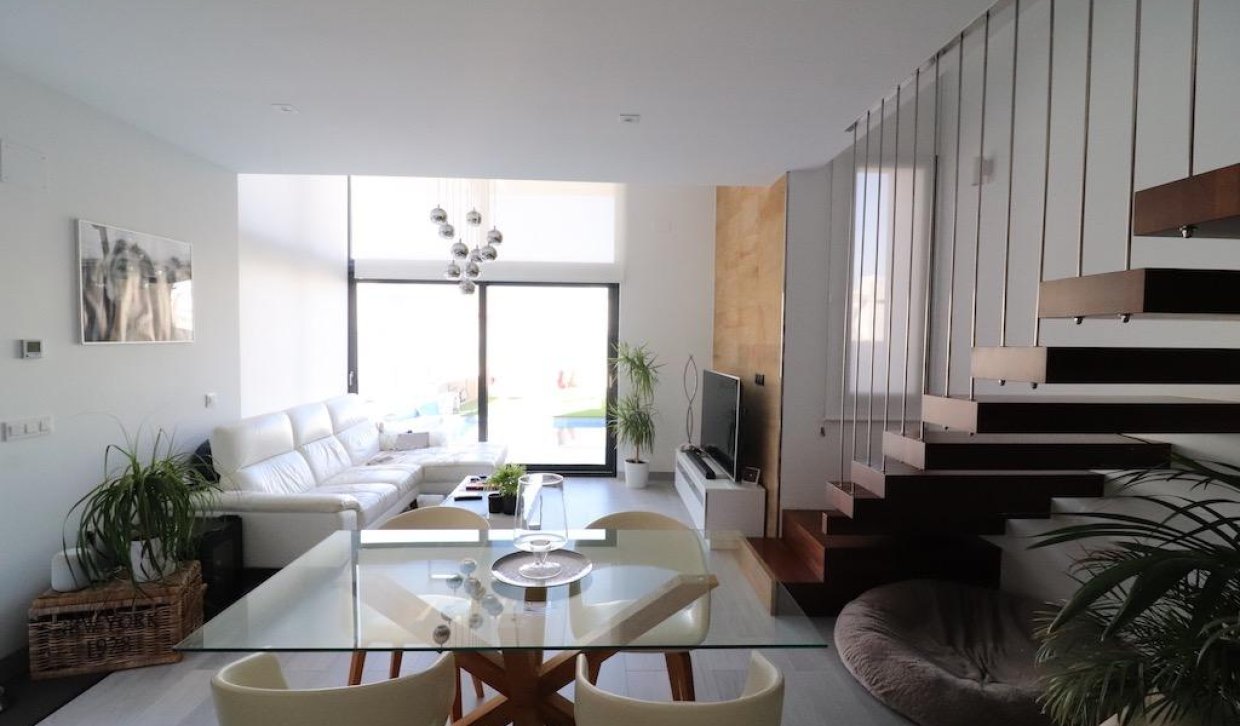 Segunda Mano - Villa - Orihuela Costa - Lomas de Cabo Roig