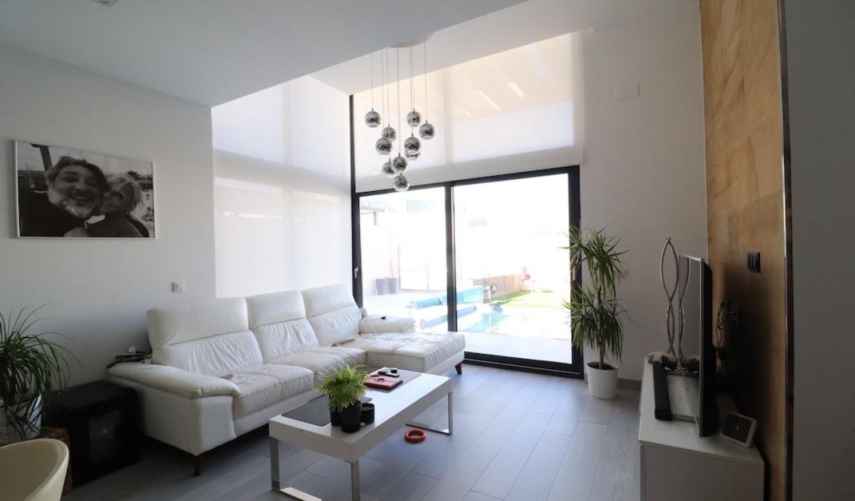 Segunda Mano - Villa - Orihuela Costa - Lomas de Cabo Roig