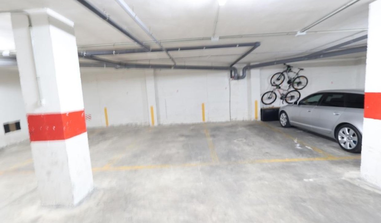 Odsprzedaż - Mieszkanie w bloku - Torrevieja - Centro