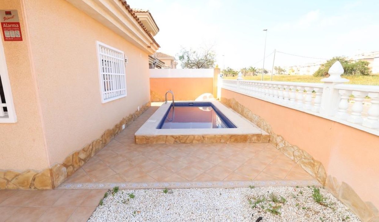 Resale - Chalet - Torrevieja - Los Balcones - Los Altos del Edén