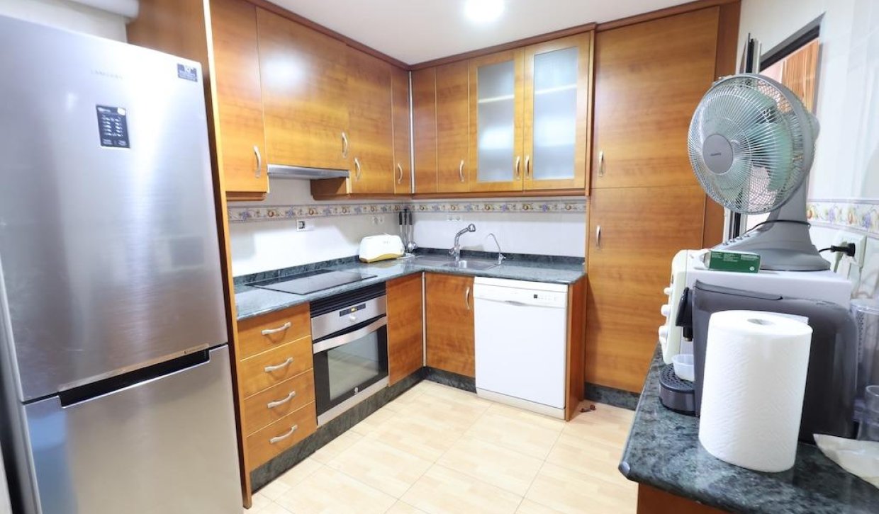 Resale - Apartment  - Torrevieja - Acequion