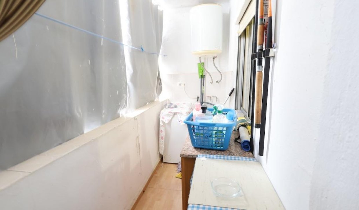 Resale - Apartment  - Torrevieja - Acequion