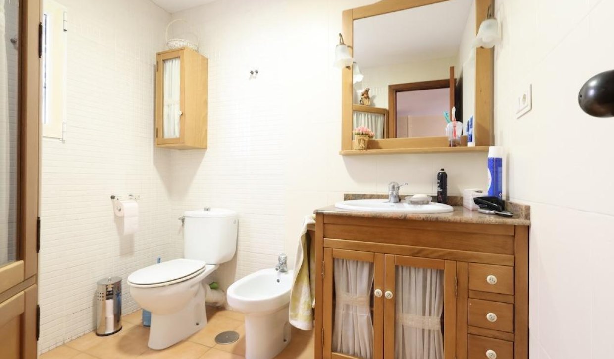 Resale - Apartment  - Torrevieja - Acequion