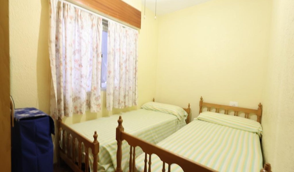 Resale - Apartment  - Torrevieja - Acequion