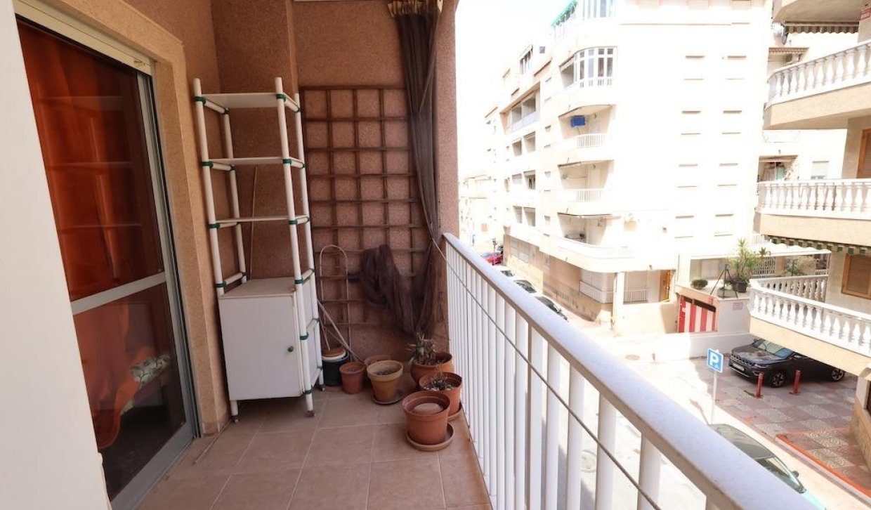 Resale - Apartment  - Torrevieja - Acequion