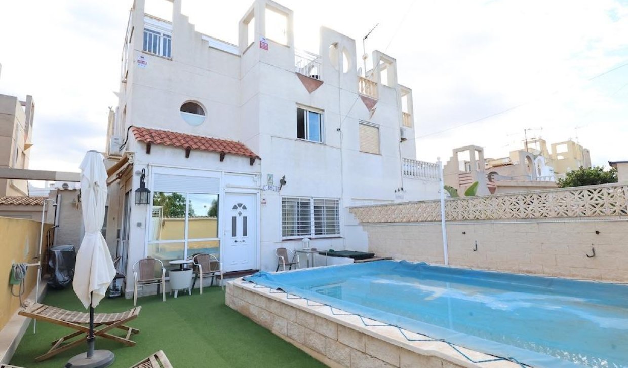 Resale - semi-detached house - Torrevieja - Torretas