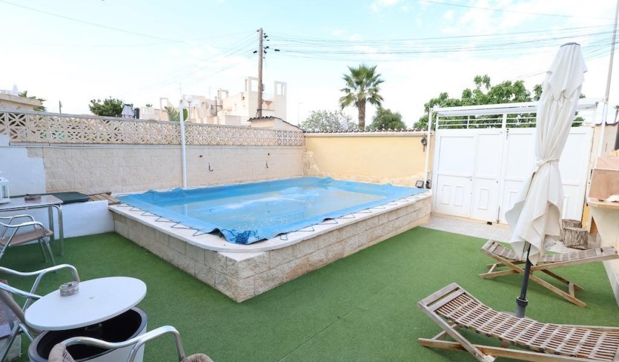 Resale - semi-detached house - Torrevieja - Torretas