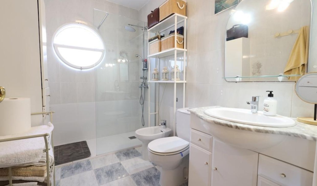 Resale - semi-detached house - Torrevieja - Torretas