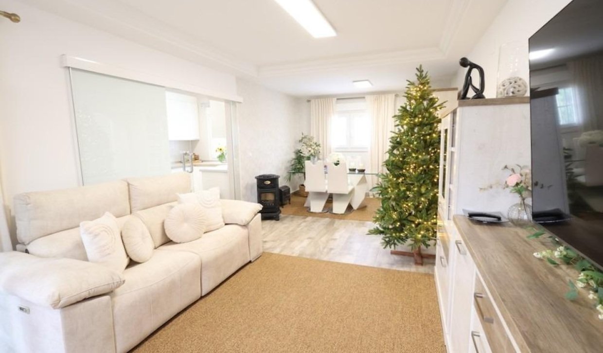 Segunda Mano - Villa - San Miguel de Salinas - Las filipinas