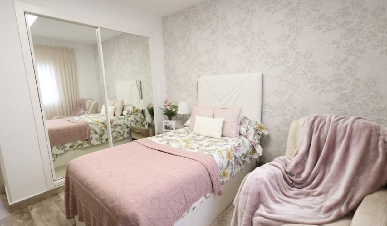 Segunda Mano - Villa - San Miguel de Salinas - Las filipinas