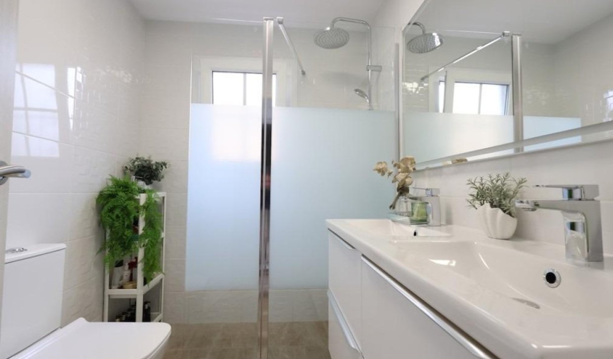 Segunda Mano - Villa - San Miguel de Salinas - Las filipinas